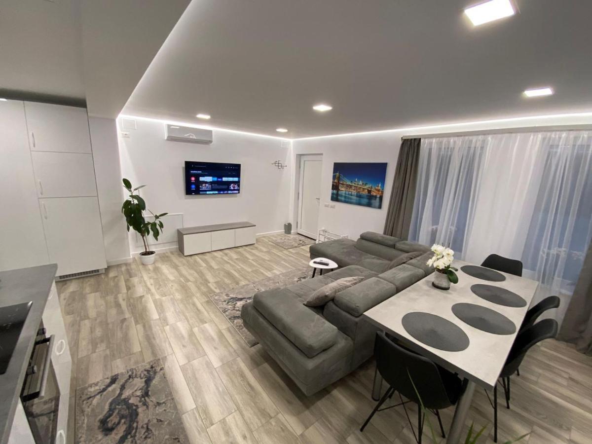 Lora Studio Διαμέρισμα Σουκεάβα Εξωτερικό φωτογραφία